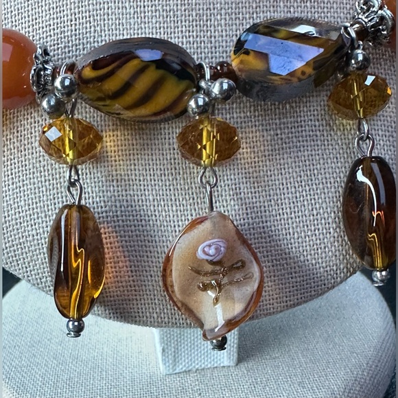 Artisan glass bead necklace with amber color seed beads adjustable silver chain - Picture 4 of 8
